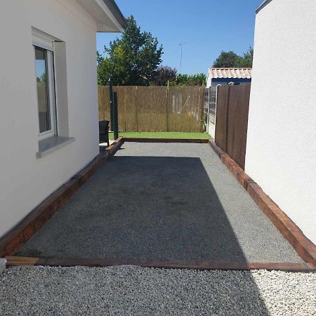 Beau Logement Avec Terrasse, Jacuzzi Et Terrain De Petanque Privatif A 5 Minutes De La Plage オードンジュ エクステリア 写真