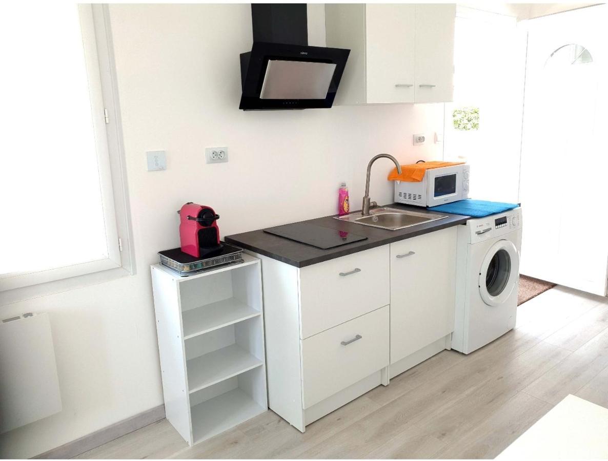 Beau Logement Avec Terrasse, Jacuzzi Et Terrain De Petanque Privatif A 5 Minutes De La Plage オードンジュ エクステリア 写真